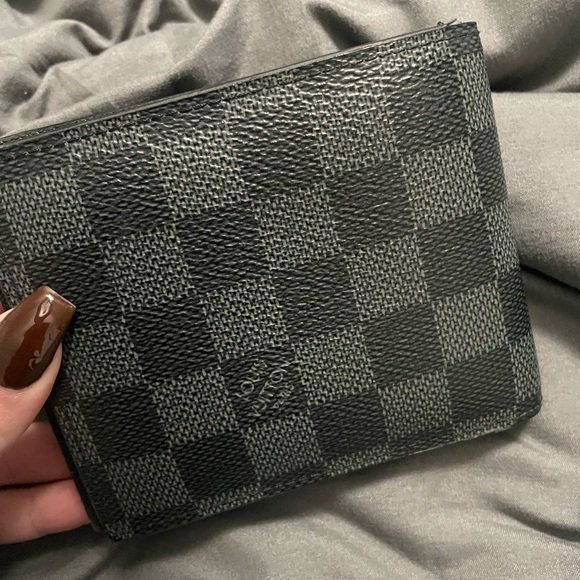 Louis Vuitton Wallet - Picture 10 of 13
